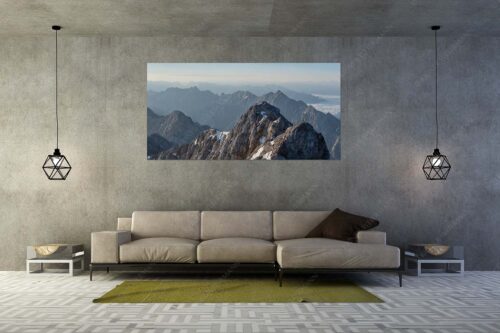 Früh am Morgen unterwegs auf dem Jubiläumsgrat Richtung Alpspitze - Auf dem Grat - Größe ca. 200x100cm, Seitenverhältnis 2:1 - Zugpitze Jubiläumsgrat - weitere Infos unter https://www.kriner-weiermann.de