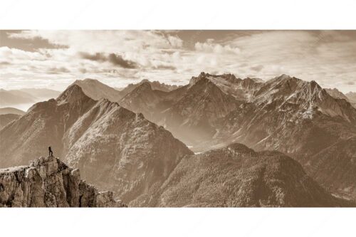 Blick vom Karwendel auf Arnspitzen und Wettersteinmassiv - Aussichtspunkt - Seitenverhältnis 2:1 - Heinrich-Noe-Weg im Karwendel - weitere Infos unter https://www.kriner-weiermann.de