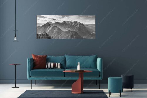 Blick vom Karwendel auf Arnspitzen und Wettersteinmassiv - Aussichtspunkt - Größe ca. 175x70cm, Seitenverhältnis 2,5:1 - Heinrich-Noe-Weg im Karwendel - weitere Infos unter https://www.kriner-weiermann.de