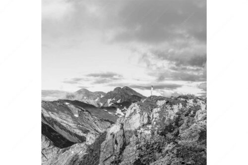 Blick vom Seinskopf zur Soiern- und Schöttlkarspitze - Feldernkreuz - Seitenverhältnis 1:1 - Bergsteiger am Seinskopf im Soierngebirge - weitere Infos unter https://www.kriner-weiermann.de