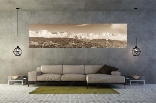 Erstes Grün im Tal und frischer Schnee auf den Bergen im Wettersteingebirge - Frühling und Winter - Größe ca. 320x80cm, Seitenverhältnis 4 - Dreitorspitzen im Wetterstein - weitere Infos unter https://www.kriner-weiermann.de