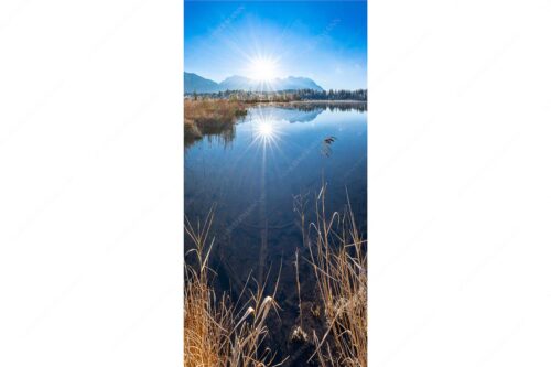 Blick über Barmsee zum Karwendel den Arnspitzen und Wettersteingebirge - Ganz schön frisch - Seitenverhältnis 1:2 - Barmsee mit Karwendel - weitere Infos unter https://www.kriner-weiermann.de