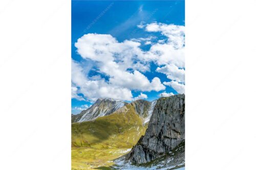 Bergsteiger mit Blick aufs Gatterl und kleinem Wanner im Wettersteingenbirge - Gatterlblick - Seitenverhältnis 2:3 - Gatterl und Hochwanner im Wetterstein - weitere Infos unter https://www.kriner-weiermann.de