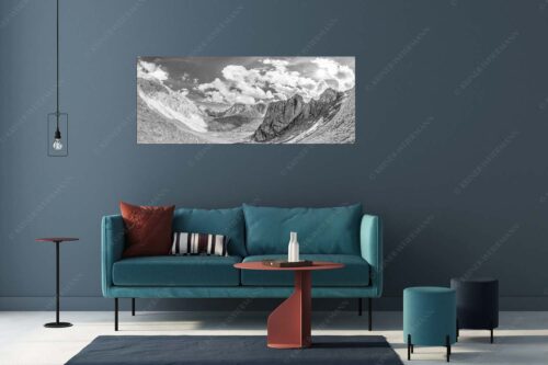 Bergsteiger mit Blick aufs Gatterl und kleinem Wanner im Wettersteingenbirge - Gatterlblick - Größe ca. 175x70cm, Seitenverhältnis 2,5:1 - Gatterl und Hochwanner im Wetterstein - weitere Infos unter https://www.kriner-weiermann.de