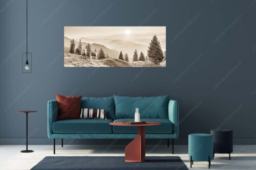 Jungvieh auf der Wallgauer Alm im Estergebirge mit Blick zur Benediktenwand bei Sonnenaufgang - Guten Morgen - Größe ca. 175x70cm, Seitenverhältnis 2,5:1 - Junge Rinder auf der Wallgaueralm - weitere Infos unter https://www.kriner-weiermann.de