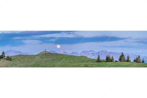 Blick vom Wank im Estergebirge zum Vollmondaufgang über Karwendelgebirge - Mondfieber - Seitenverhältnis 3:1 - Vollmond über Karwendel - weitere Infos unter https://www.kriner-weiermann.de