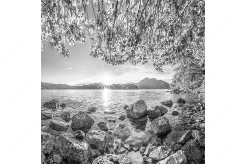 Blick über den Walchensee mit Insel Sassau zum Sonnenuntergang im Estergebirge - Fenster zum See - Seitenverhältnis 1:1 - Walchensee Insel Sassau mit Estergebirge - weitere Infos unter https://www.kriner-weiermann.de