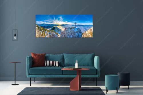 Blick vom Signalkopf über Wolkenmeer über dem Oberen Isartal zum Sonnenuntergang im Wetterstein - Fortuna II - Größe ca. 175x70cm, Seitenverhältnis 2,5:1 - Klettern zum Signalkopf - weitere Infos unter https://www.kriner-weiermann.de