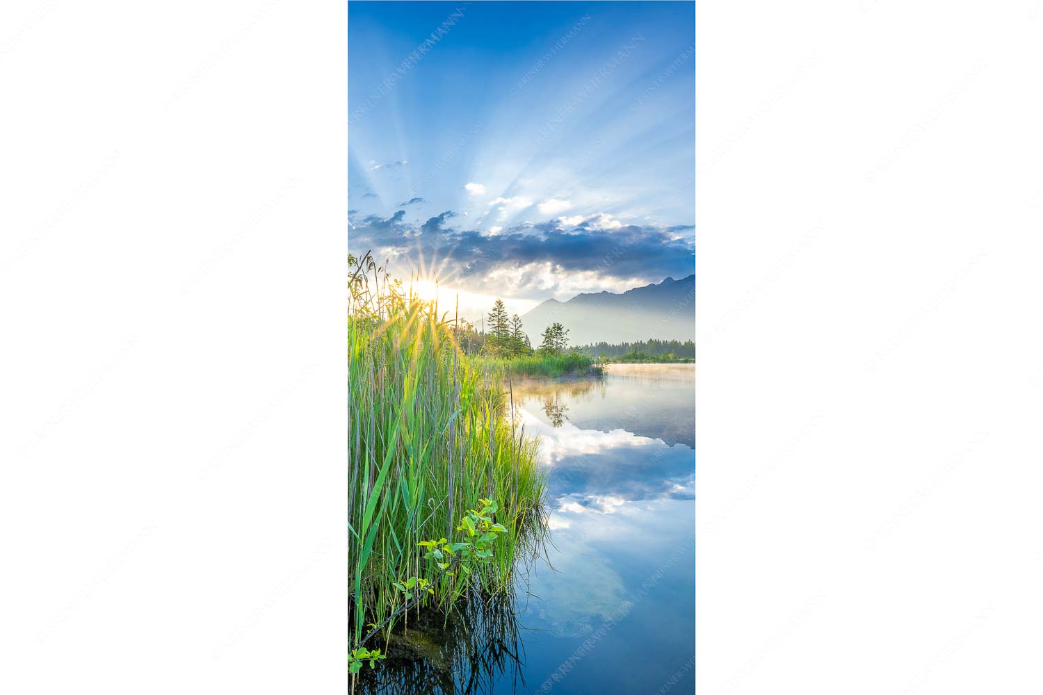 Sonnenaufgang am Barmsee mit Blick zum Karwendel und Wettersteingebirge - Utopia II - Seitenverhältnis 1:2 - Sonnenaufgang am Barmsee - weitere Infos unter https://www.kriner-weiermann.de