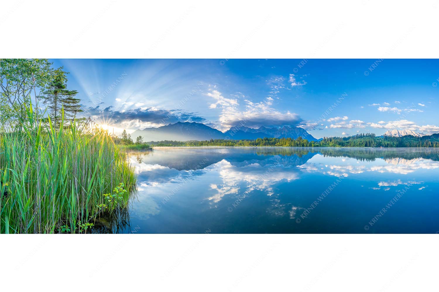 Sonnenaufgang am Barmsee mit Blick zum Karwendel und Wettersteingebirge - Utopia II - Seitenverhältnis 2,5:1 - Sonnenaufgang am Barmsee - weitere Infos unter https://www.kriner-weiermann.de