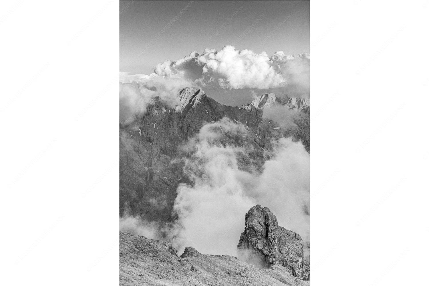 Blick vom Jubiläumsgrat zum Hochwanner im Wettersteingebirge - Wanner - Seitenverhältnis 2:3 - Hochwanner im Wetterstein - weitere Infos unter https://www.kriner-weiermann.de